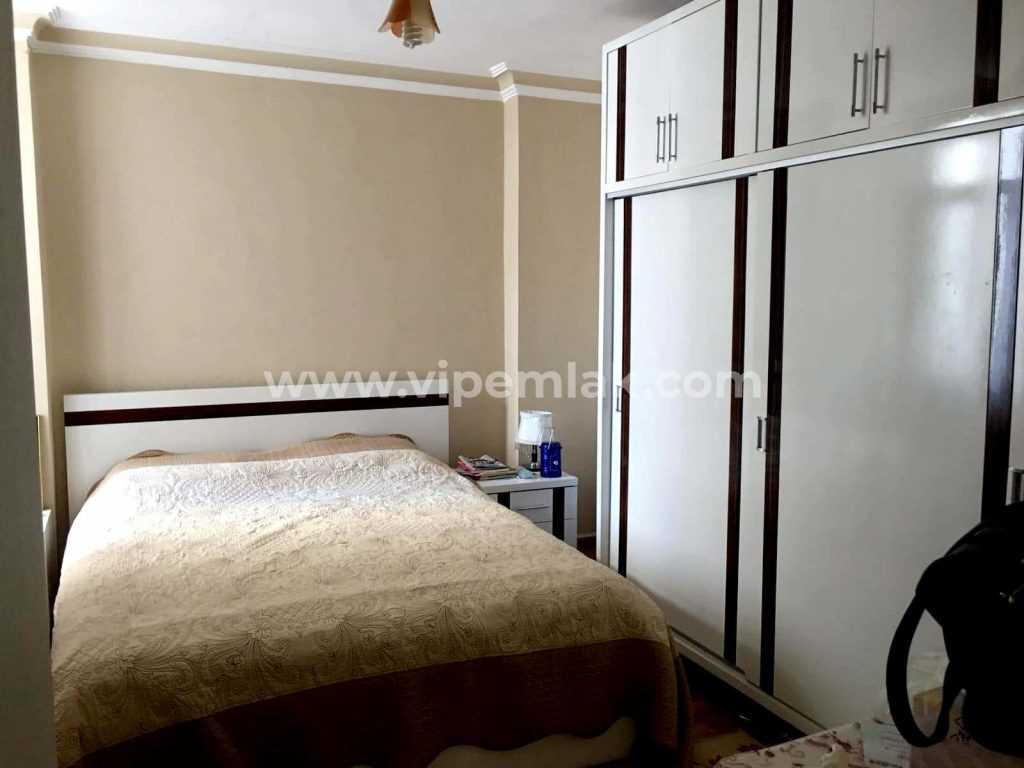 MERSİN TÖMÜK SEYRANBAĞLARI SİTESİNDE  SATILIK GENİŞ 3+1 YAZLIK DAİRE