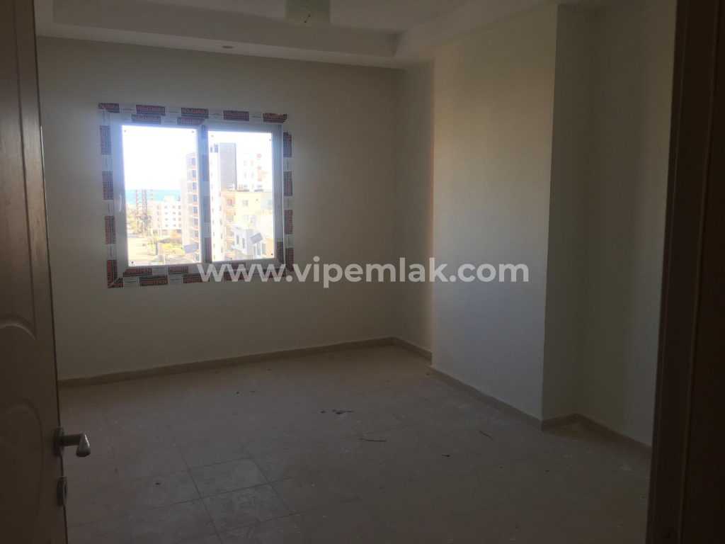 MERSİN ERDEMLİ ANA YOL KENARINDA KİRALIK SIFIR DAİRE