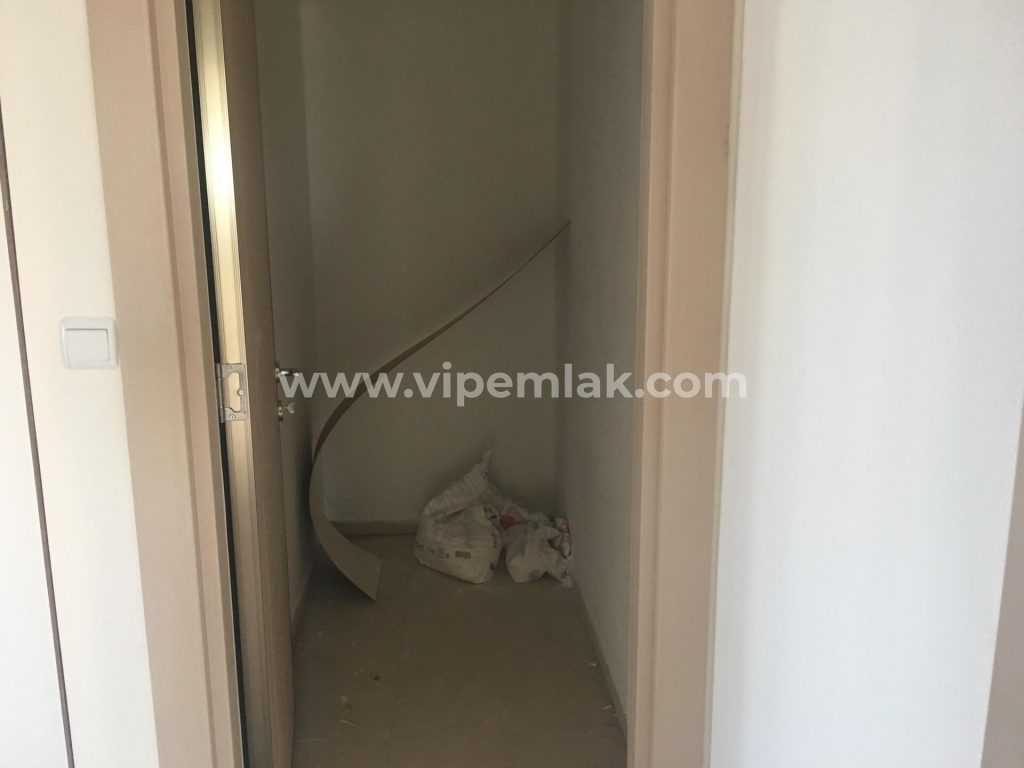 MERSİN ERDEMLİ ANA YOL KENARINDA KİRALIK SIFIR DAİRE