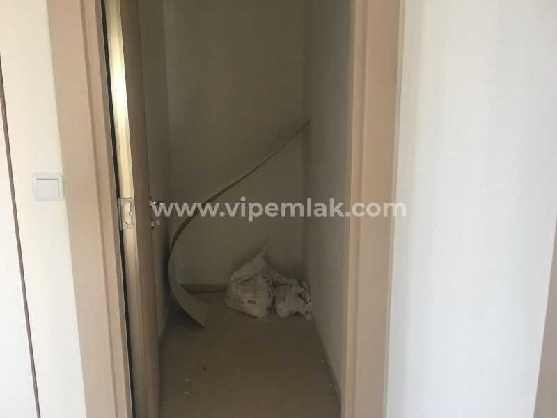 MERSİN ERDEMLİ ANA YOL KENARINDA KİRALIK SIFIR DAİRE