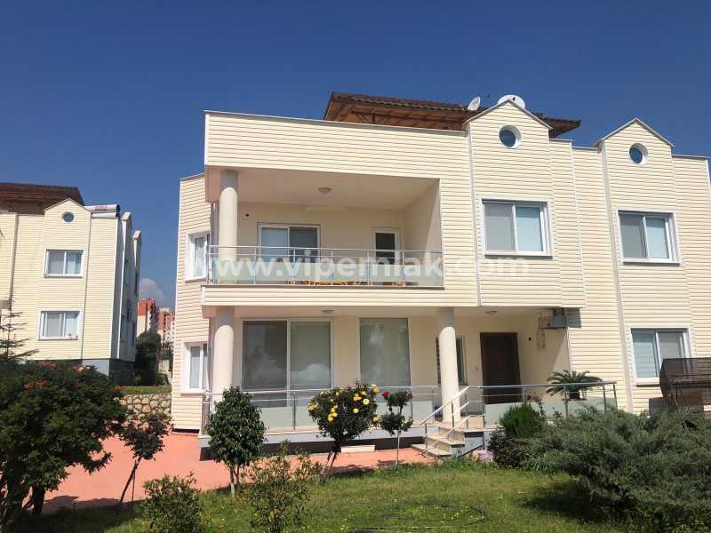 MERSİN ERDEMLİ’DE ALACAÖREN SİTESİNDE SATILIK ULTRA LÜKS VİLLA
