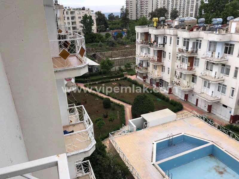 TÖMÜK ECZACILAR SİTESİNDE SATILIK YAZLIK DAİRE
