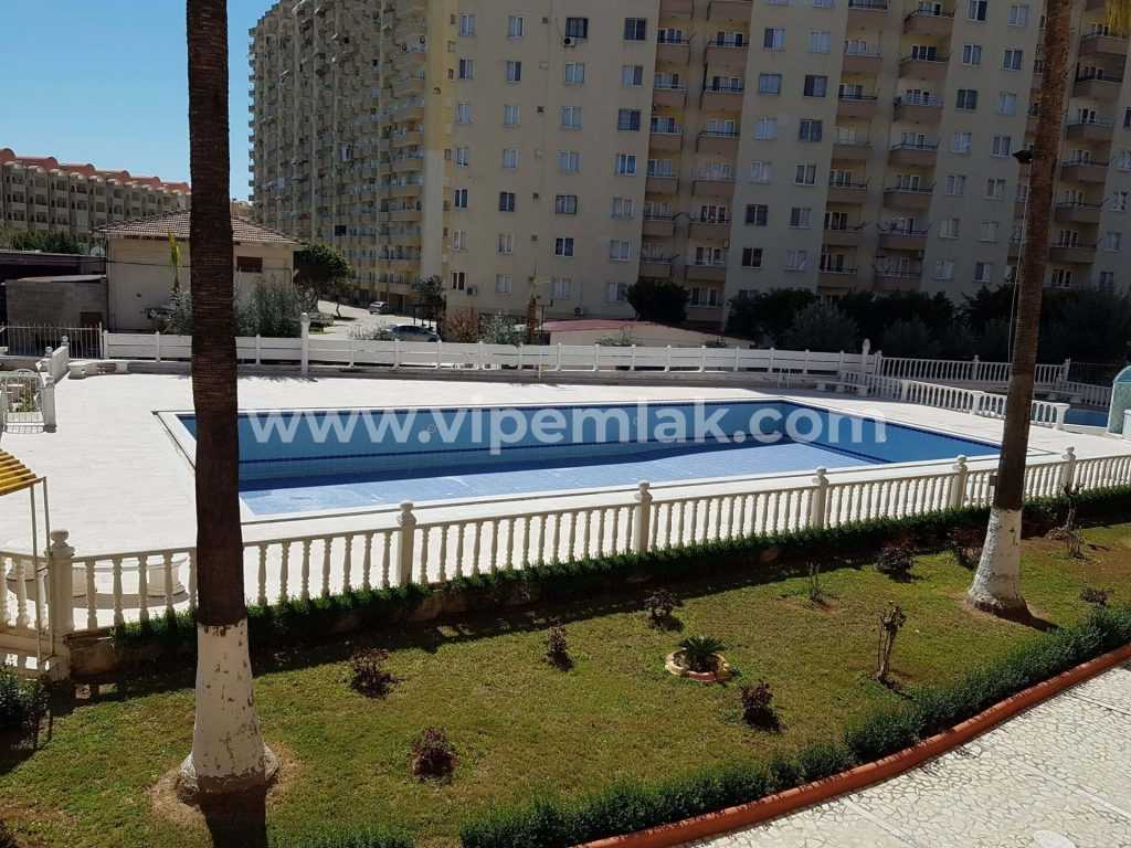MERSİN ERDEMLİ TÖMÜKTE HAVUZLU SİTEDE SATILIK 2+1 YAZLIK DAİRE