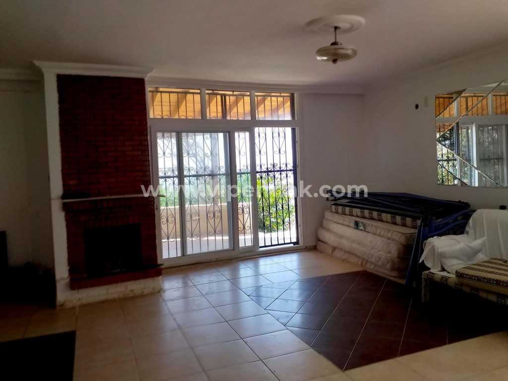 Mersin Erdemli  Ayaş  5+1 Denize Sıfır Fourlex Villa