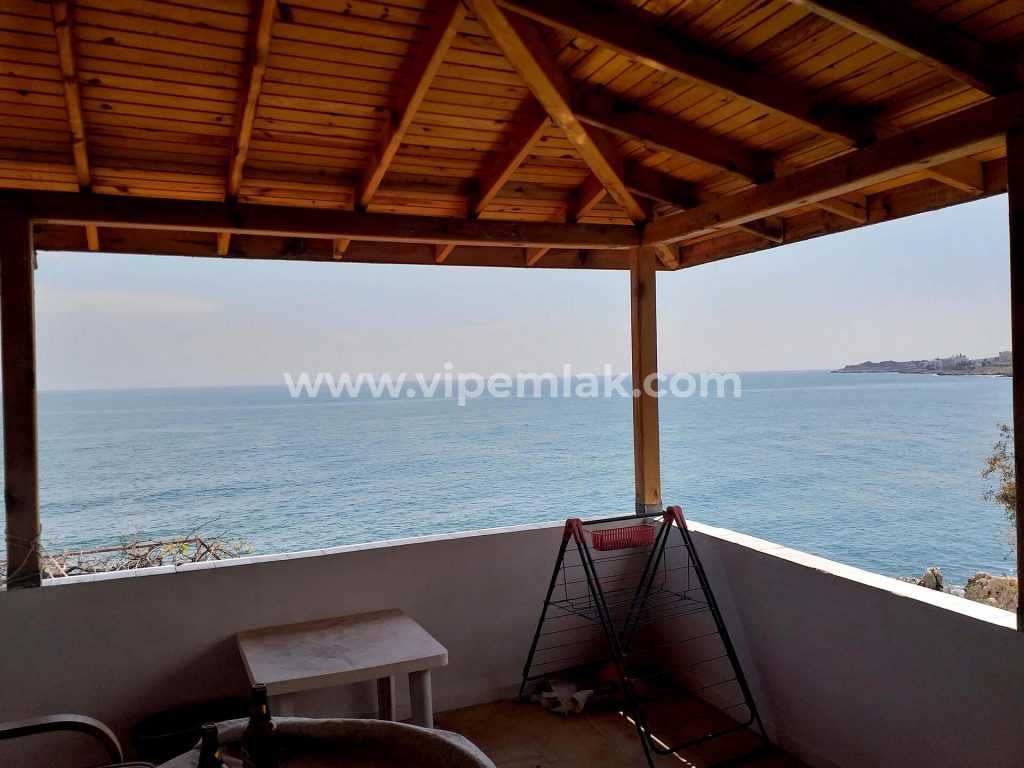 Mersin Erdemli  Ayaş  5+1 Denize Sıfır Fourlex Villa