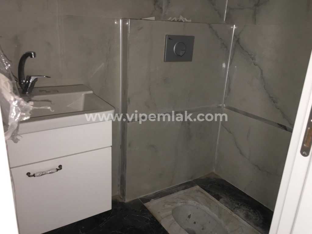 ERDEMLİ TÜRBE CADDESİNDE SATILIK 2+1 SIFIR DAİRE