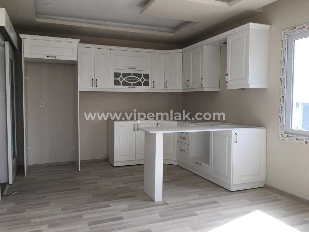 ERDEMLİ TÜRBE CADDESİNDE SATILIK 2+1 SIFIR DAİRE