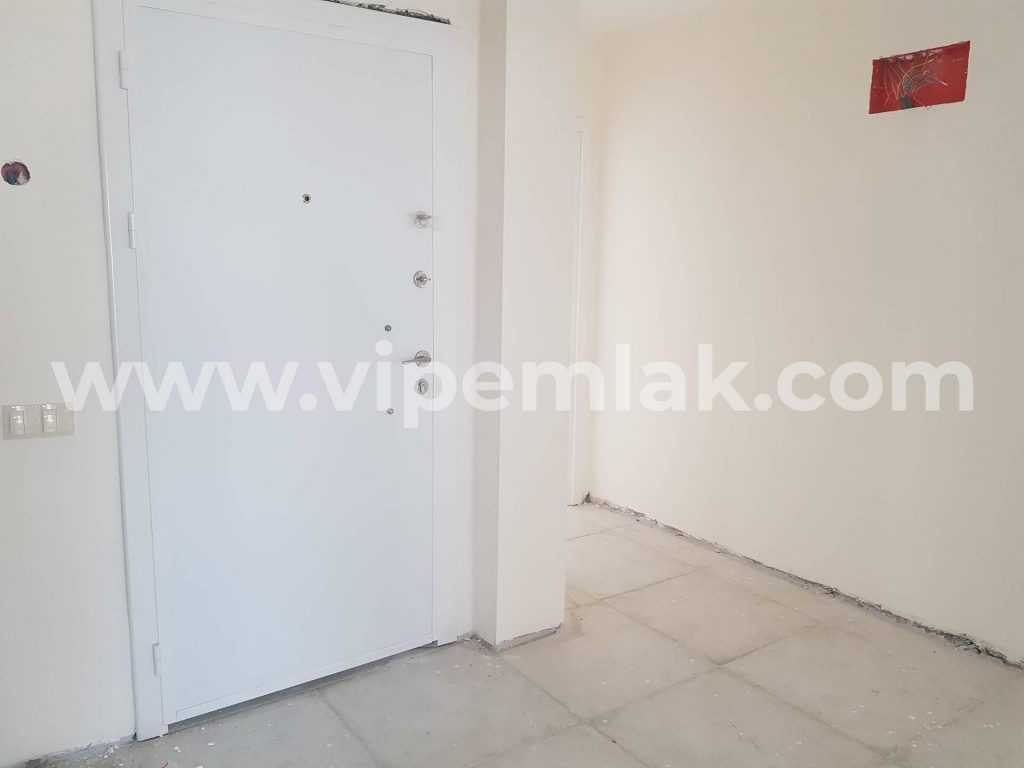 Erdemli anayol üstü satılık 2+1 4.kat 110m2