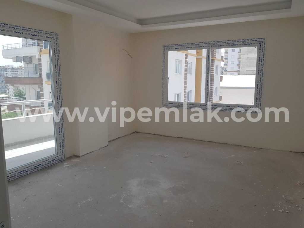 Erdemli anayol üstü satılık 2+1 4.kat 110m2