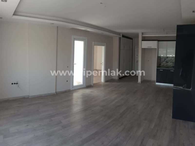 ARPAÇBAHŞİŞ’TE GENİŞ OTURUMLU 1+1 SATILIK YAZLIK EV