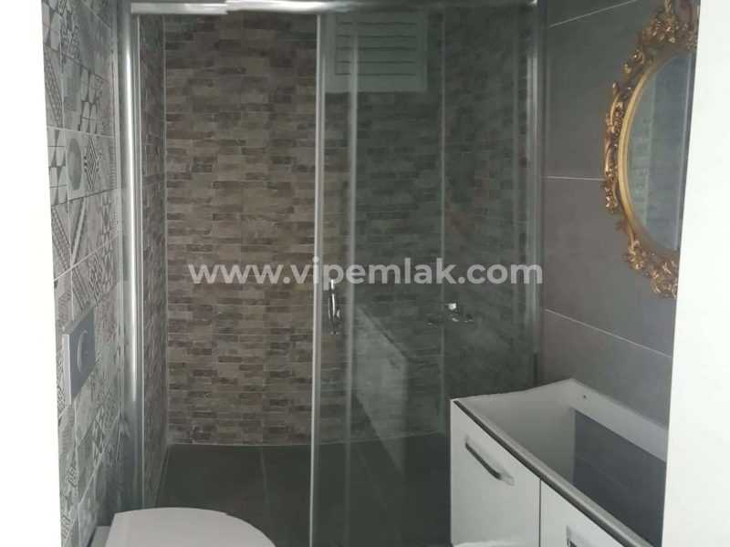 ARPAÇBAHŞİŞ’TE GENİŞ OTURUMLU 1+1 SATILIK YAZLIK EV