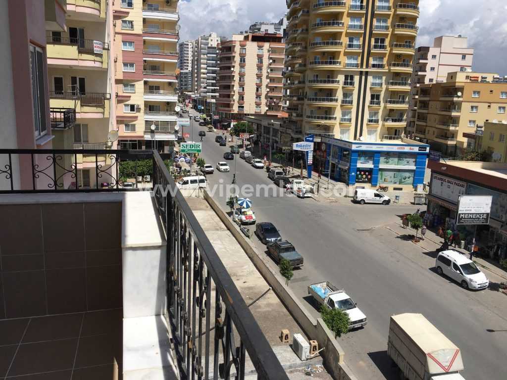 ERDEMLİ DE MERKEZİ KONUMDA SATILIK GENİŞ DAİRE