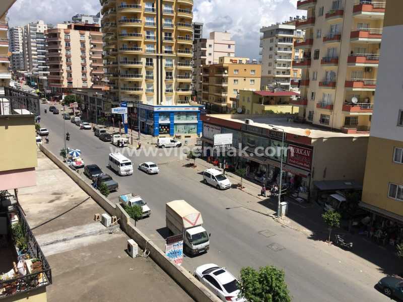 ERDEMLİ DE MERKEZİ KONUMDA SATILIK GENİŞ DAİRE