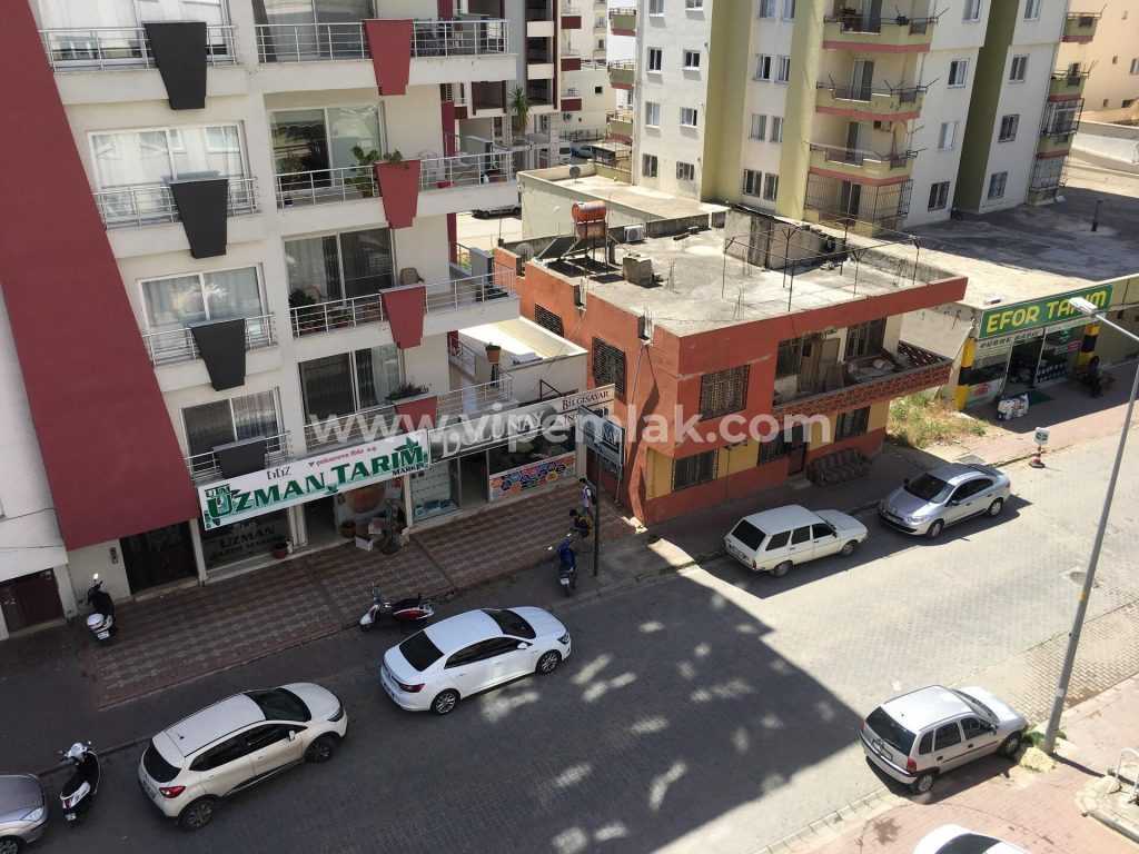 ERDEMLİ DE MERKEZİ KONUMDA SATILIK GENİŞ DAİRE