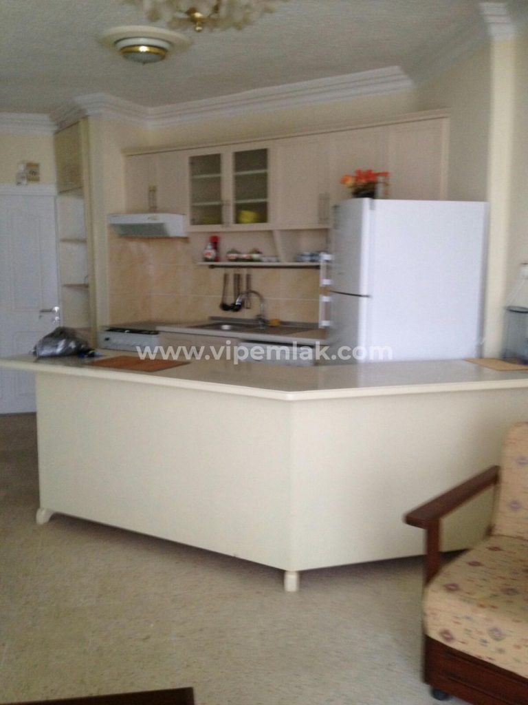 AYAŞ KORİKOS SİTESİ DENİZE SIFIR SİTE İÇİNDE EŞYALI SATILIK 1+1 DAİRE