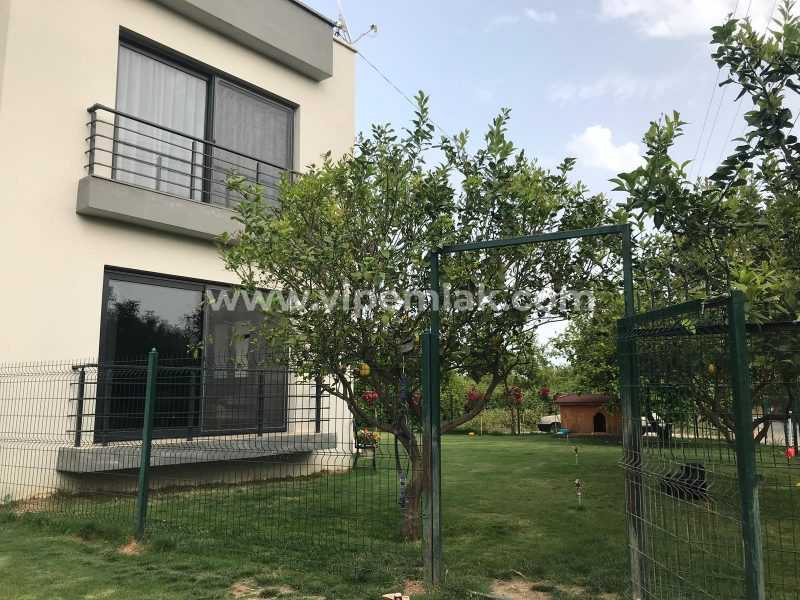 TÖMÜKTE ÖZEL YAPIM BAHÇELİ 5+1 BAĞIMSIZ VİLLA