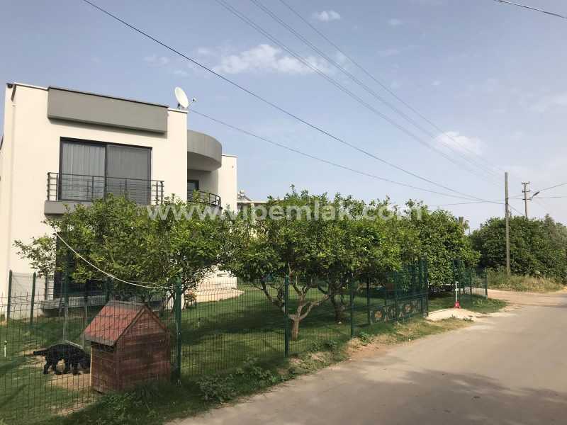 TÖMÜKTE ÖZEL YAPIM BAHÇELİ 5+1 BAĞIMSIZ VİLLA