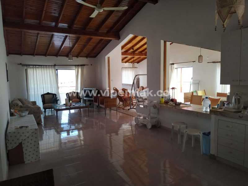 TÖMÜK GONDOL SİTESİ DENİZE SIFIR MUHTEŞEM MANZARALI TERASLI SATILIK DAİRE