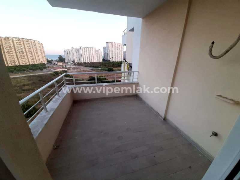 MERSİN TÖMÜK 1+1 HAVUZLU SİTEDE SATILIK DAİRE