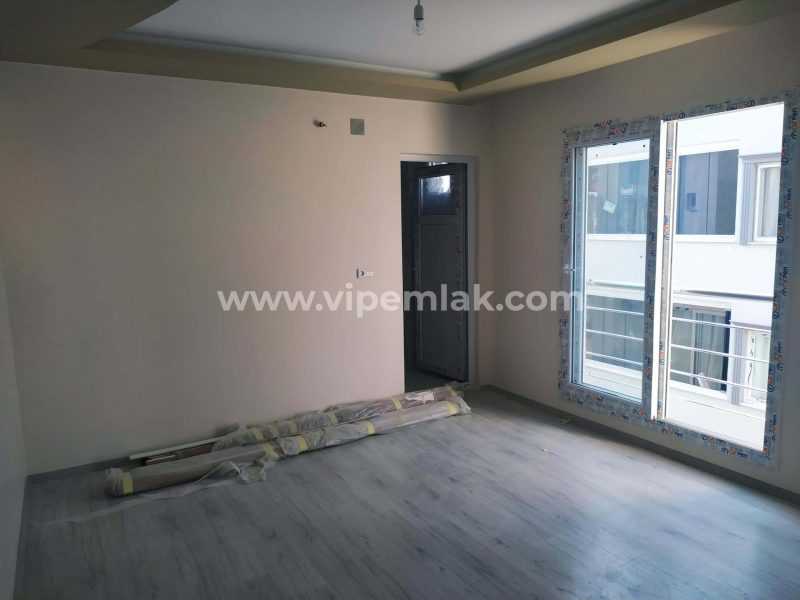ERDEMLİ ALATA MAHALLESİNDE GENİŞ KULLANIŞLI 2+1 SATILIK DAİRE
