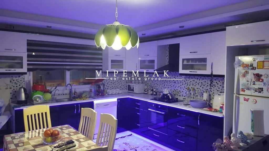 ERDEMLİ MERKEZDE FULL YAPILI BAĞIMSIZ MUTFAK ACİL SATILIK 3+1 DAİRE