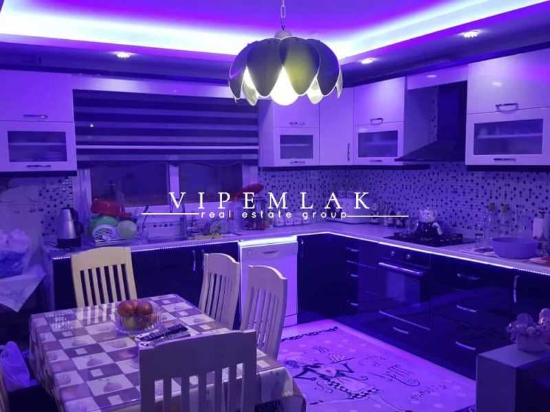 ERDEMLİ MERKEZDE FULL YAPILI BAĞIMSIZ MUTFAK ACİL SATILIK 3+1 DAİRE