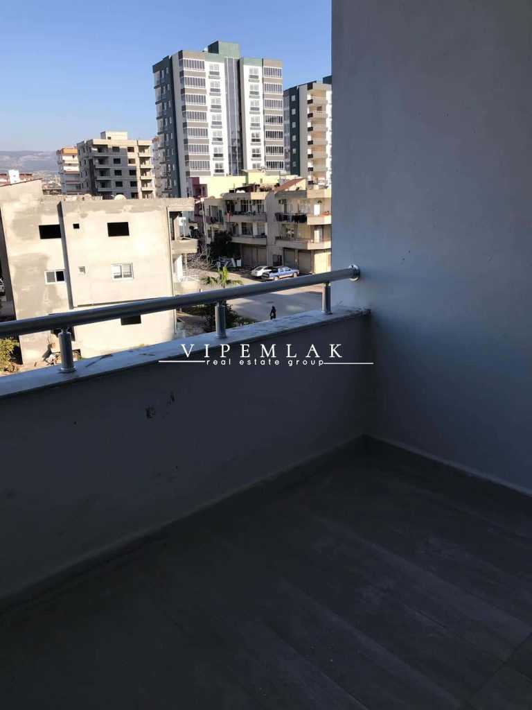 ERDEMLİ ALATA MAHALLESİNDE DEBİ AKADEMİ KARŞISI ACİL SATILIK 3+1 SIFIR DAİRE