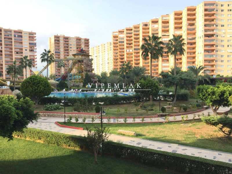 ÇEŞMELİ LİPARİS 3 SİTESİ EŞYALI SATILIK 3+1 UYGUN FİYATLI DAİRE