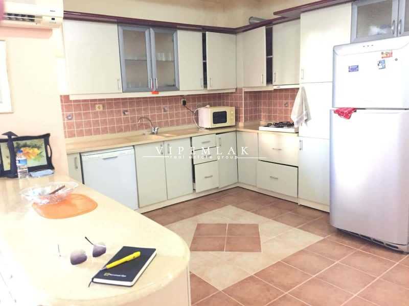 ÇEŞMELİ LİPARİS 3 SİTESİ EŞYALI SATILIK 3+1 UYGUN FİYATLI DAİRE