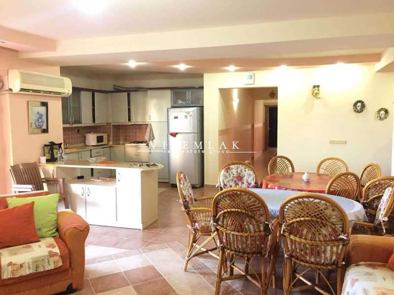 ÇEŞMELİ LİPARİS 3 SİTESİ EŞYALI SATILIK 3+1 UYGUN FİYATLI DAİRE