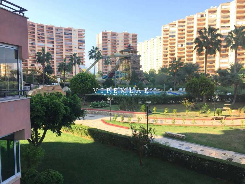 ÇEŞMELİ LİPARİS 3 SİTESİ EŞYALI SATILIK 3+1 UYGUN FİYATLI DAİRE