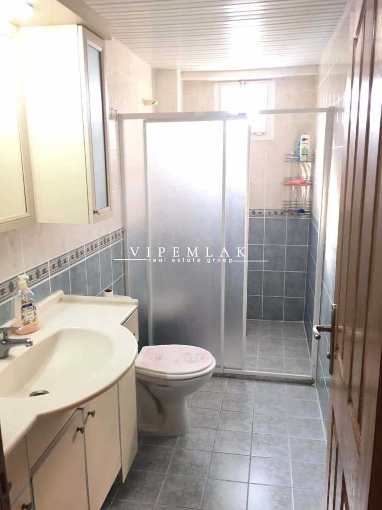 ÇEŞMELİ LİPARİS 3 SİTESİ EŞYALI SATILIK 3+1 UYGUN FİYATLI DAİRE