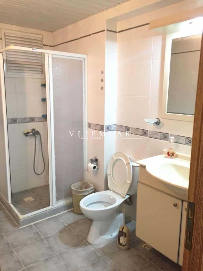 ÇEŞMELİ LİPARİS 3 SİTESİ EŞYALI SATILIK 3+1 UYGUN FİYATLI DAİRE