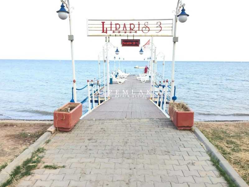 ÇEŞMELİ LİPARİS 3 SİTESİ EŞYALI SATILIK 3+1 UYGUN FİYATLI DAİRE