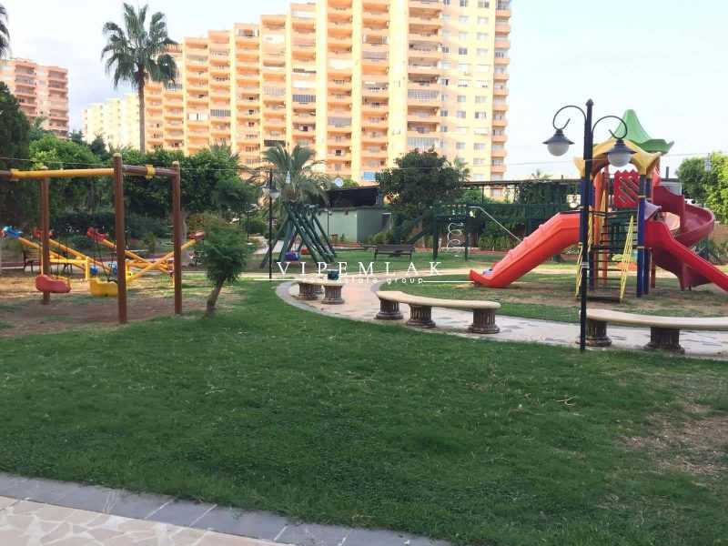 ÇEŞMELİ LİPARİS 3 SİTESİ EŞYALI SATILIK 3+1 UYGUN FİYATLI DAİRE