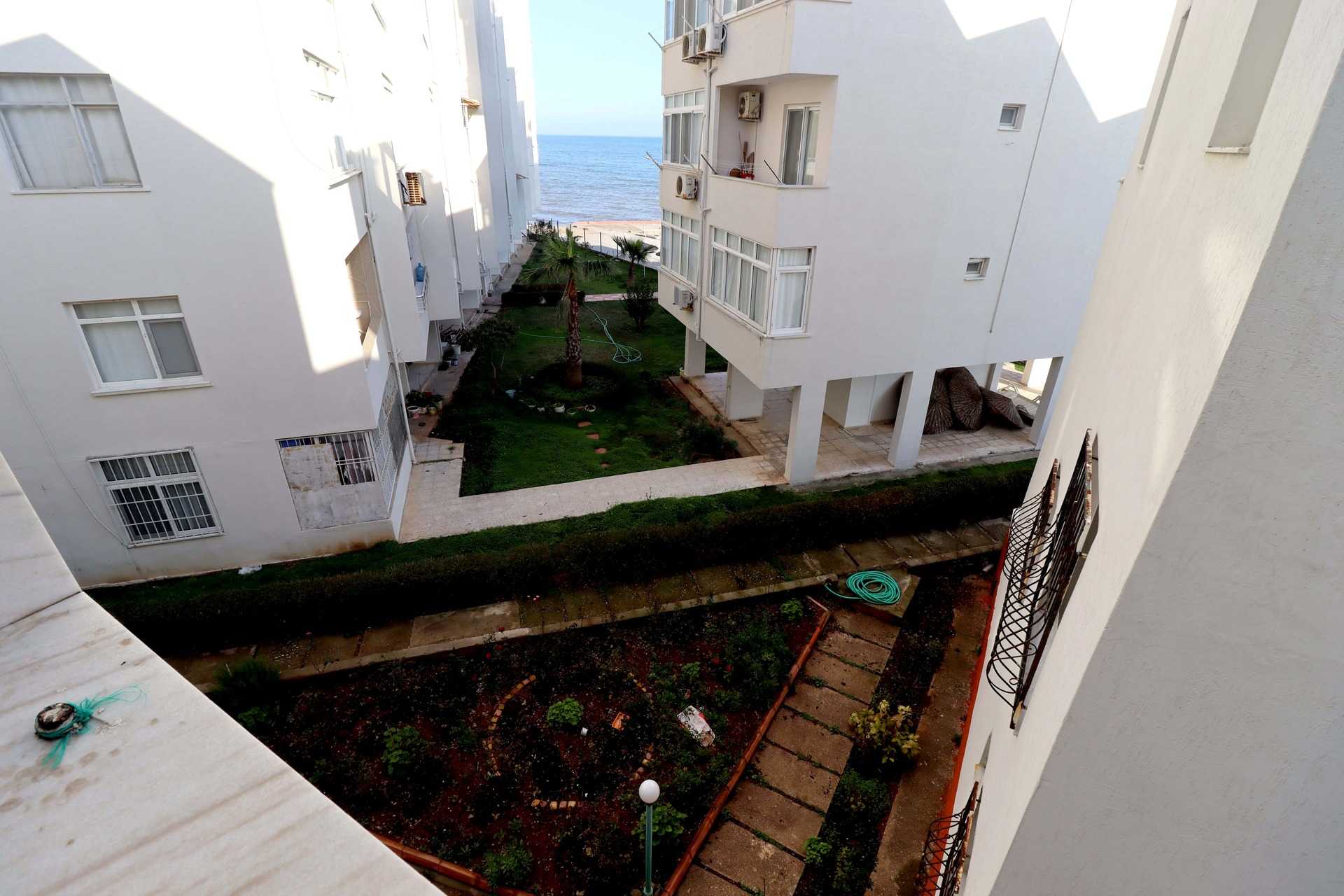 Tömük Güneykent Beach Complex 2 + 1 Dublex Apartment in a Beachfront Complex