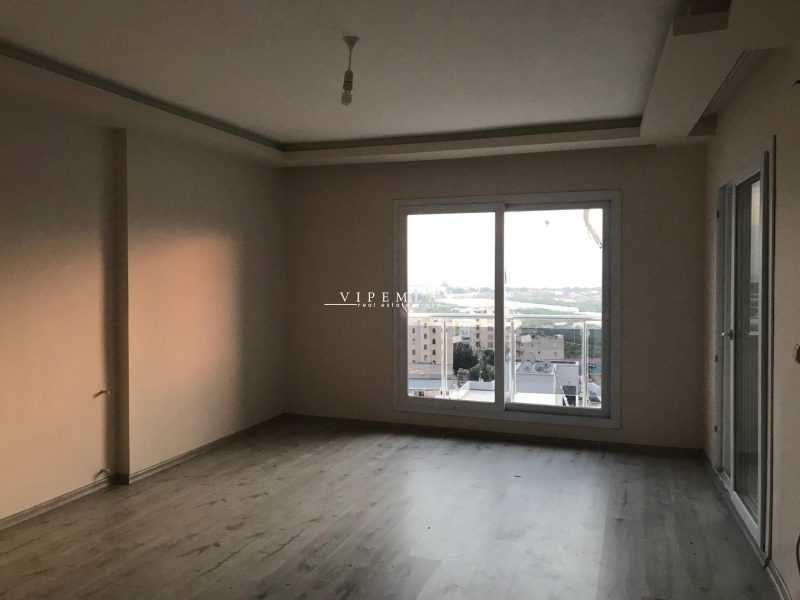 erdemli akdeniz mahallesinde hacı ömer serin sitesinde 3+1 bağımsız mutfak satılık daire