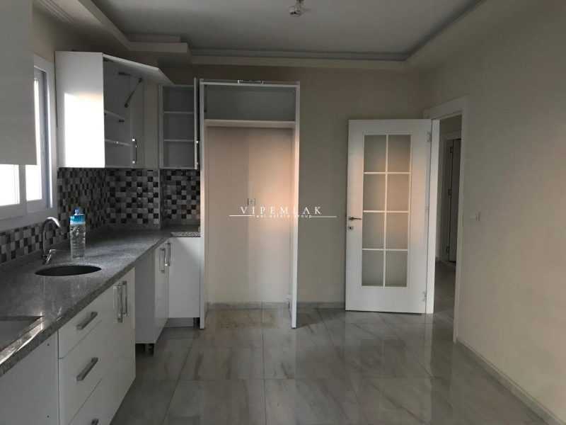 erdemli akdeniz mahallesinde hacı ömer serin sitesinde 3+1 bağımsız mutfak satılık daire