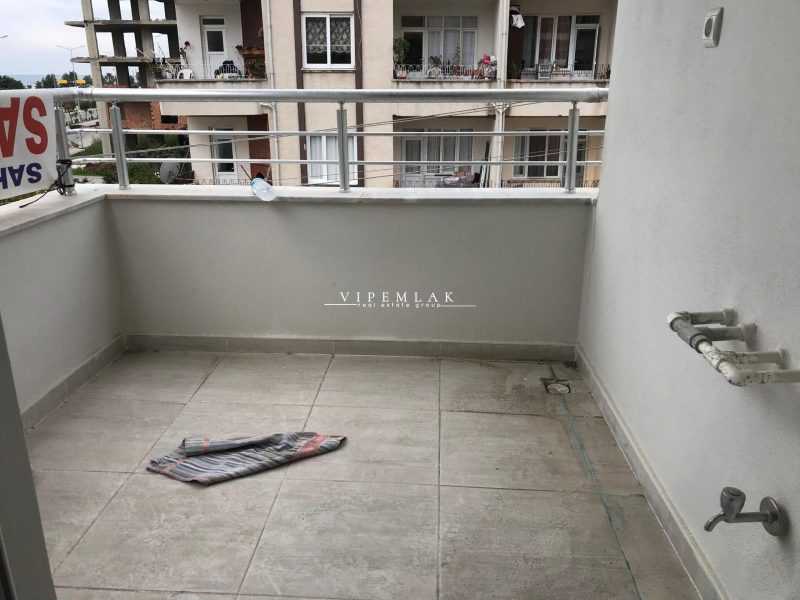 erdemli alata mahallesinde sahil yolunda 2+1 satılık daire