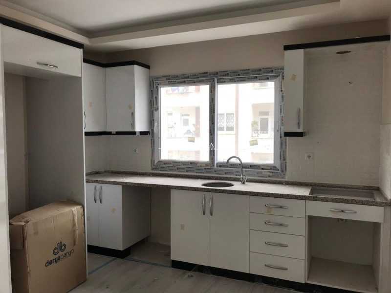 erdemli alata mahallesinde sahil yolunda 2+1 satılık daire