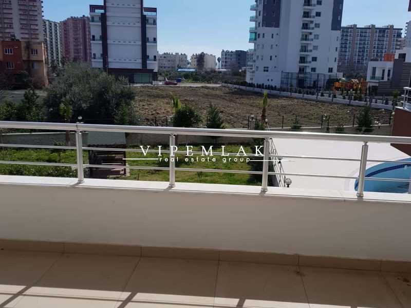 Erdemli Tömük Class Sitesinde Havuzlu 2+1 Satılık Daire