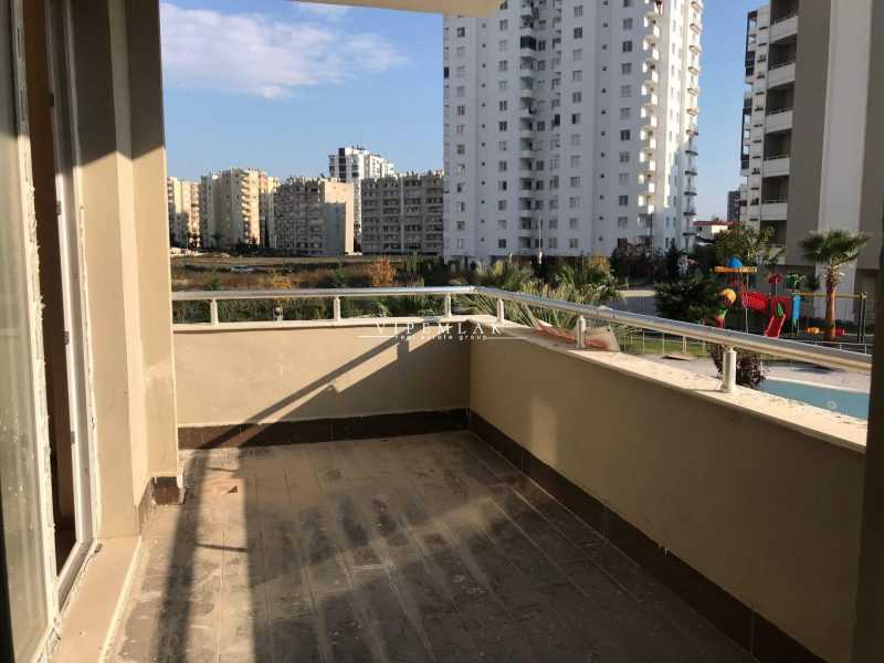 mezitli tece kybele court sitesinde 2+1 satılık daire