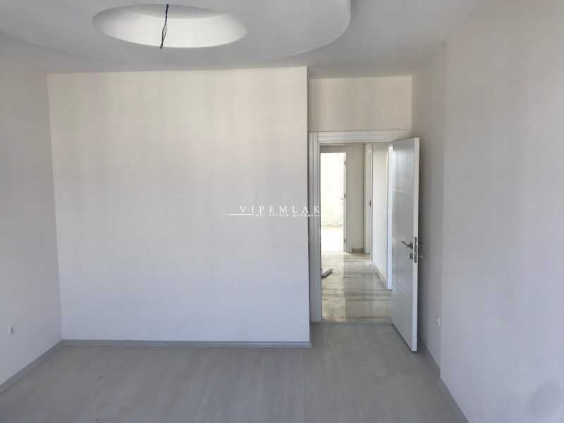 mezitli tece akşahin sitesinde havuzlu 2+1 satılık lüks daire