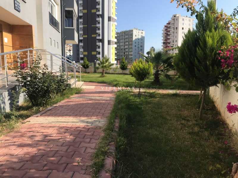mezitli tece akşahin sitesinde havuzlu 2+1 satılık lüks daire