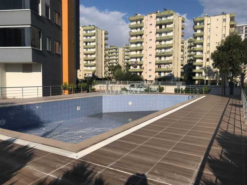 mezitli tece akşahin sitesinde havuzlu 2+1 satılık lüks daire