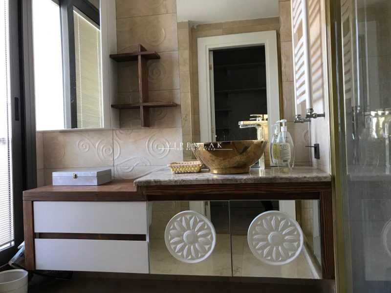 DAVULTEPE’ DE TURKUAZ ATLANTİS SİTESİNDE LEBİDERYA 4+1 SATILIK LÜKS DAİRE