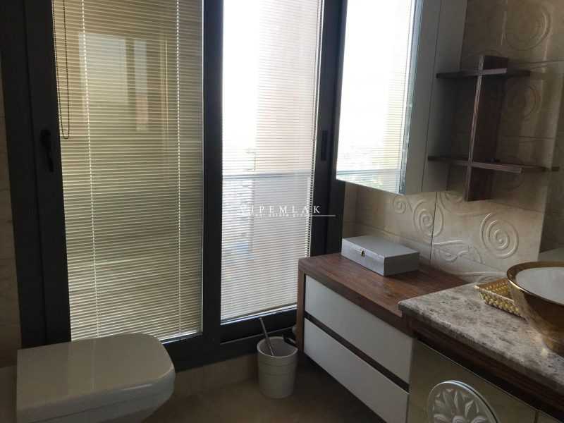 DAVULTEPE’ DE TURKUAZ ATLANTİS SİTESİNDE LEBİDERYA 4+1 SATILIK LÜKS DAİRE