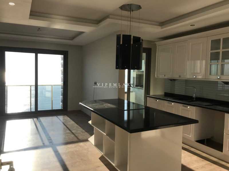 DAVULTEPE’ DE TURKUAZ ATLANTİS SİTESİNDE LEBİDERYA 4+1 SATILIK LÜKS DAİRE