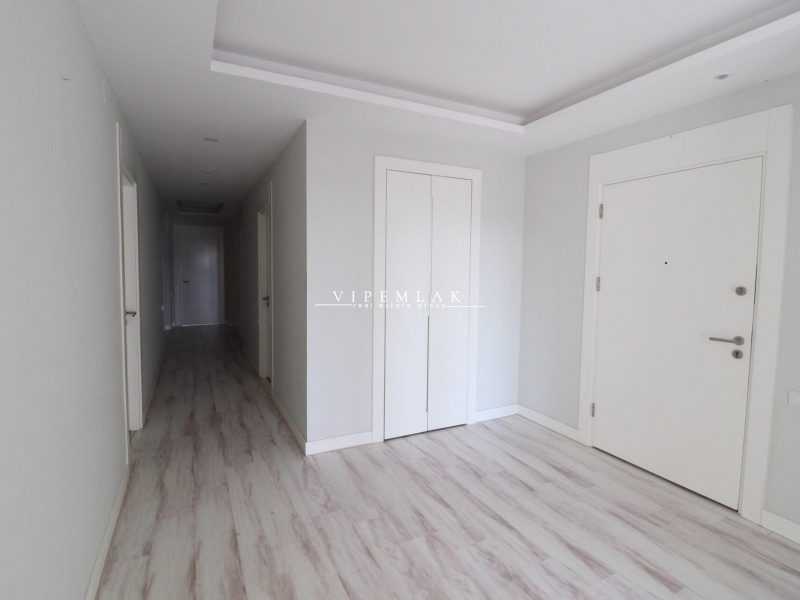 Erdemli Bulvar Yeşilyurt Sitesinde 5+1 Satılık Lüks Daire