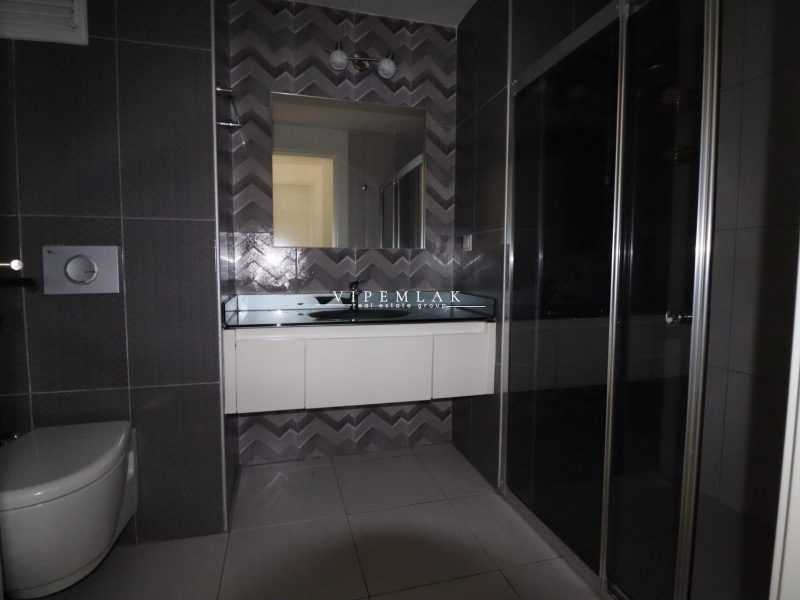 Erdemli Bulvar Yeşilyurt Sitesinde 5+1 Satılık Lüks Daire